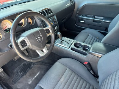 2013 Dodge Challenger SXT