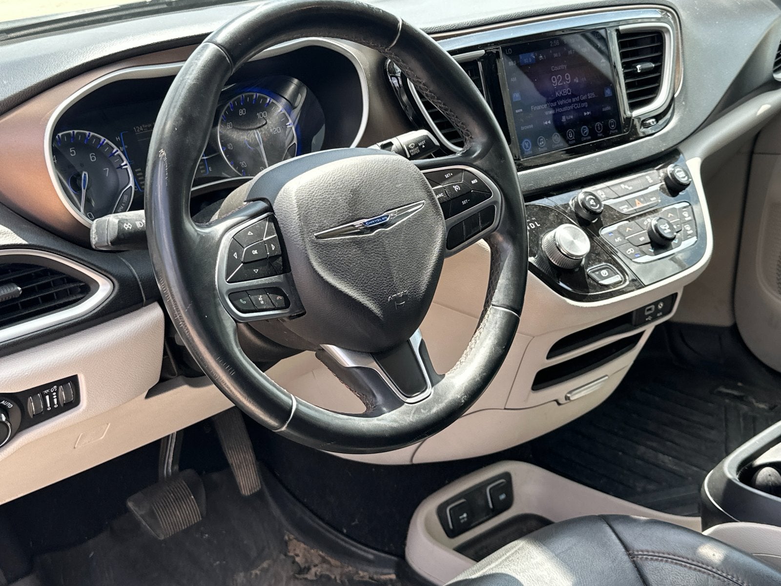 2017 Chrysler Pacifica Touring L