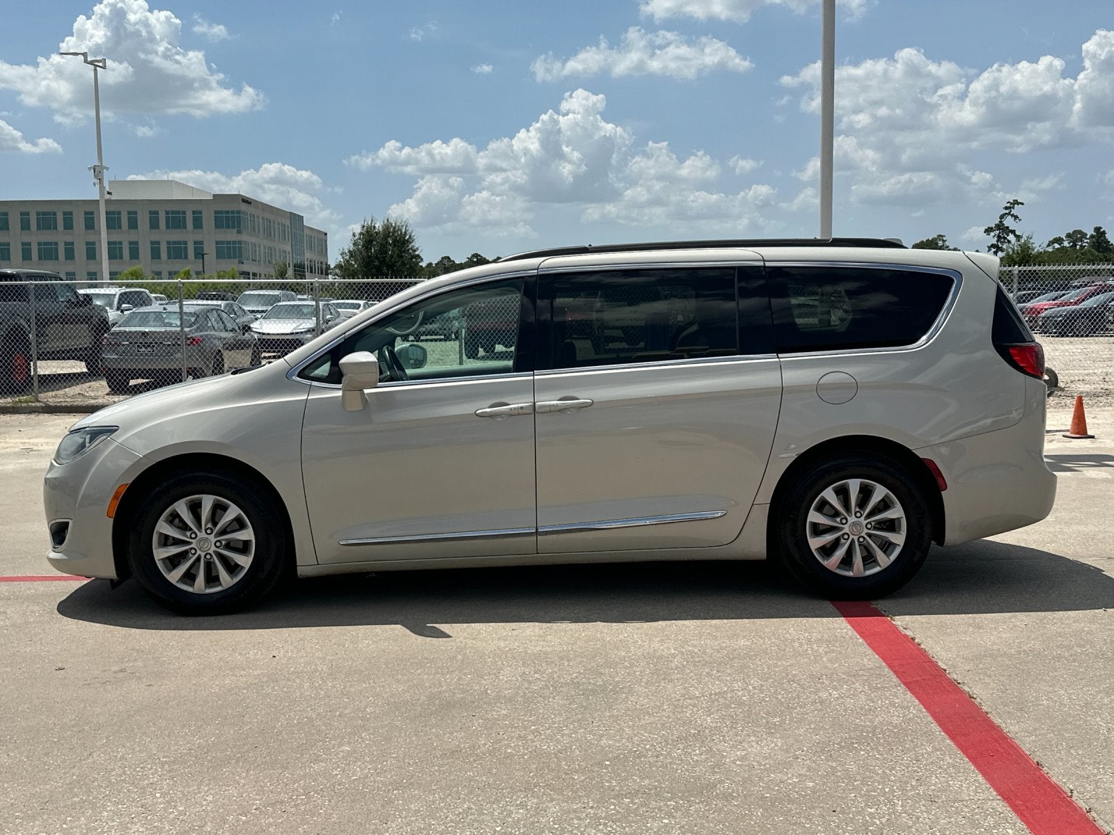 2017 Chrysler Pacifica Touring L