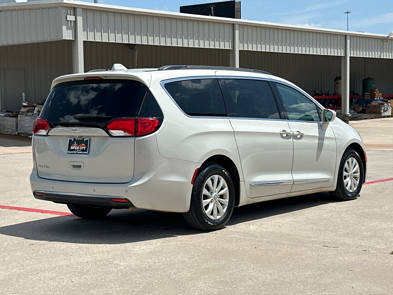 2017 Chrysler Pacifica Touring L