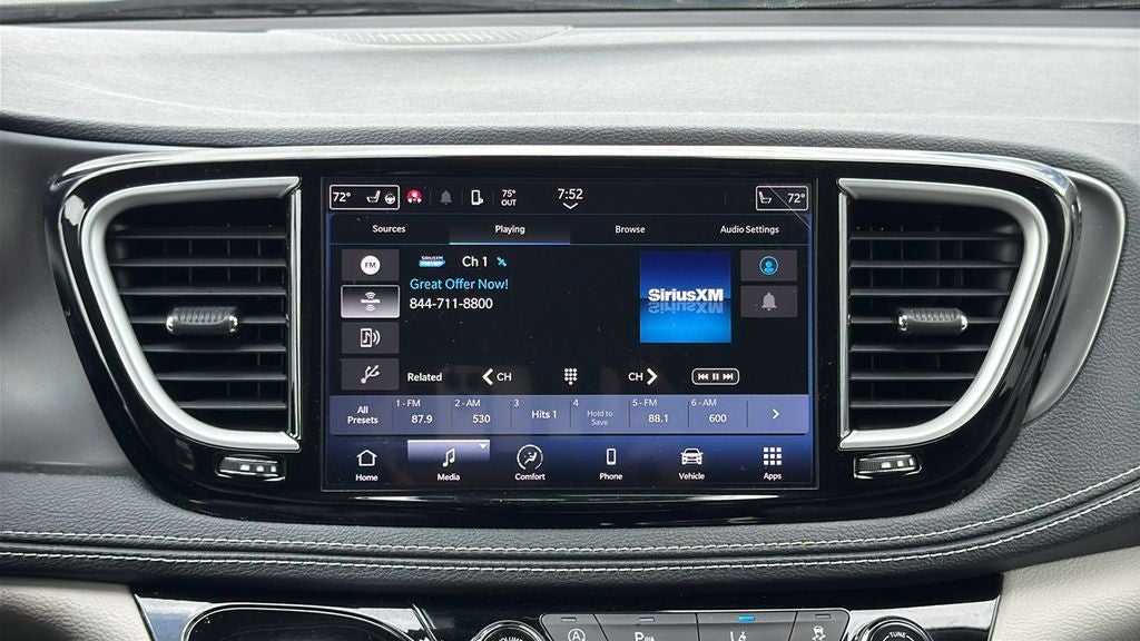 2023 Chrysler Pacifica Touring L
