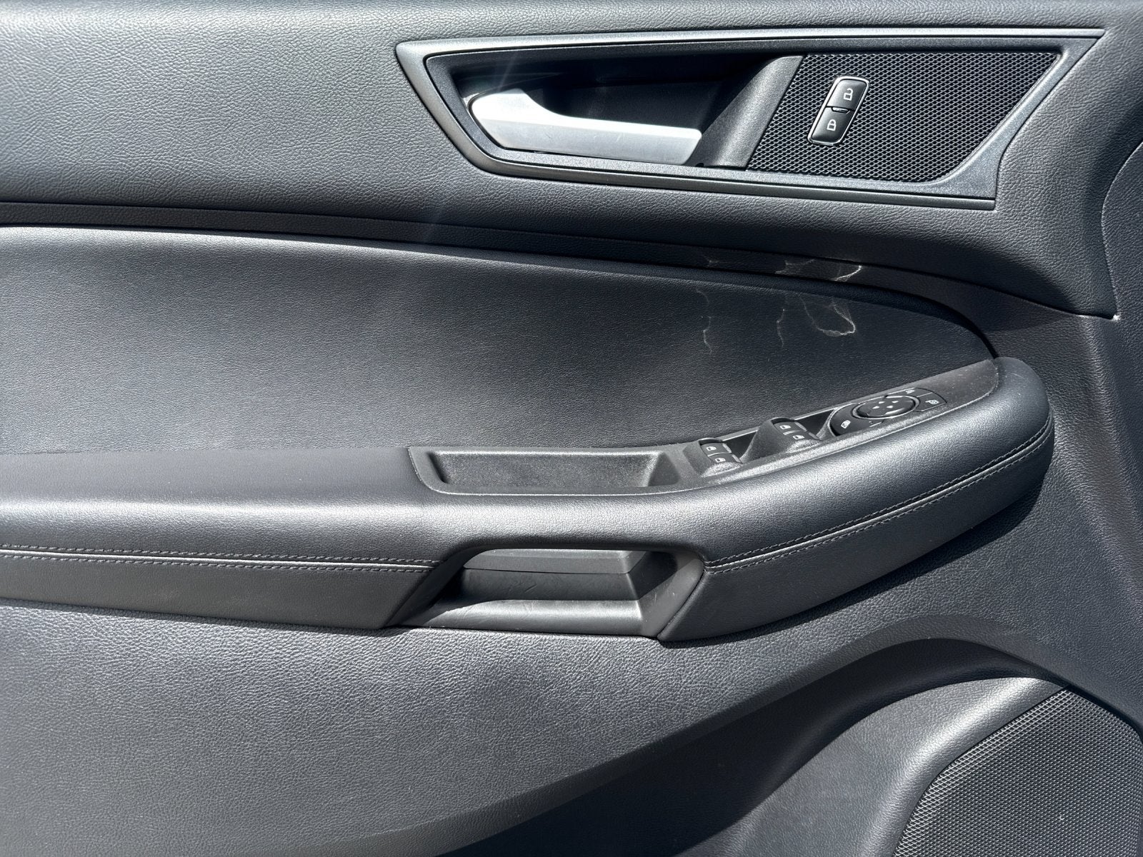 2021 Ford Edge SE