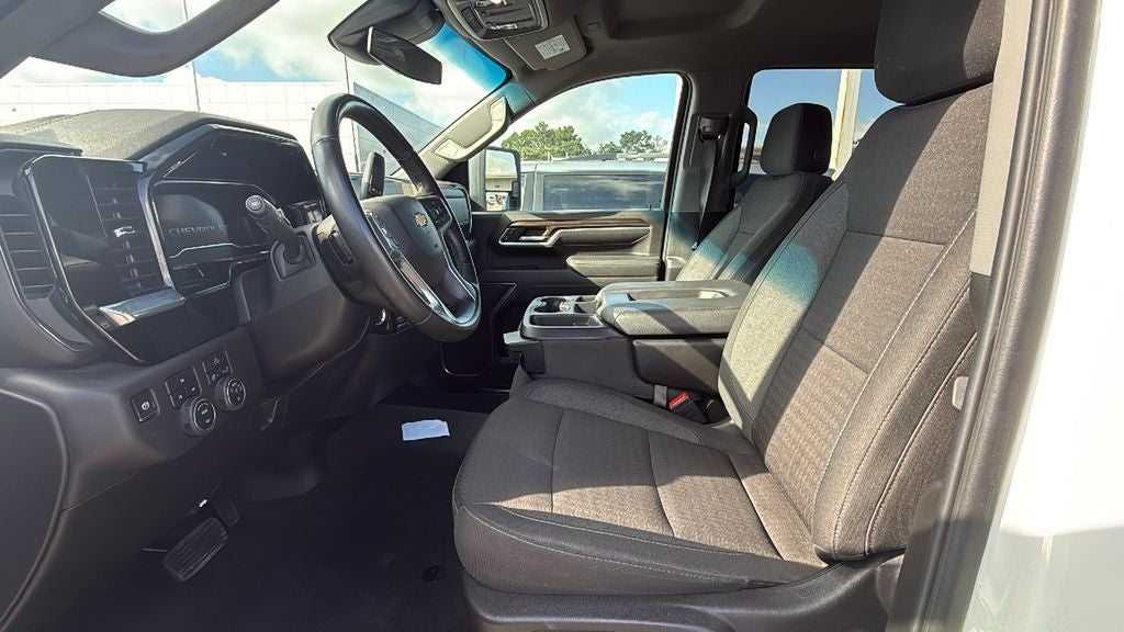 2025 Chevrolet Silverado HD LT