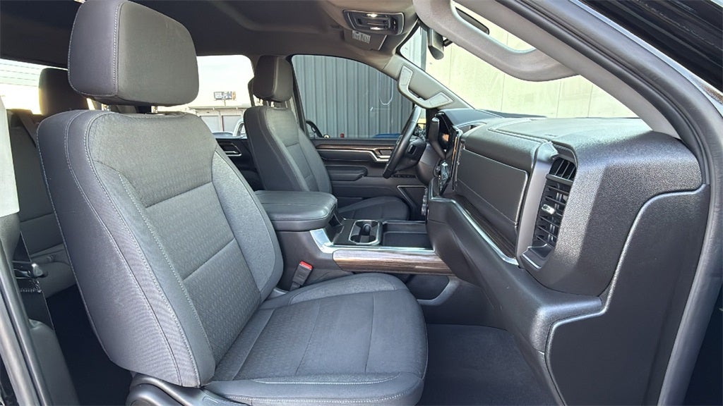 2025 Chevrolet Silverado HD LT