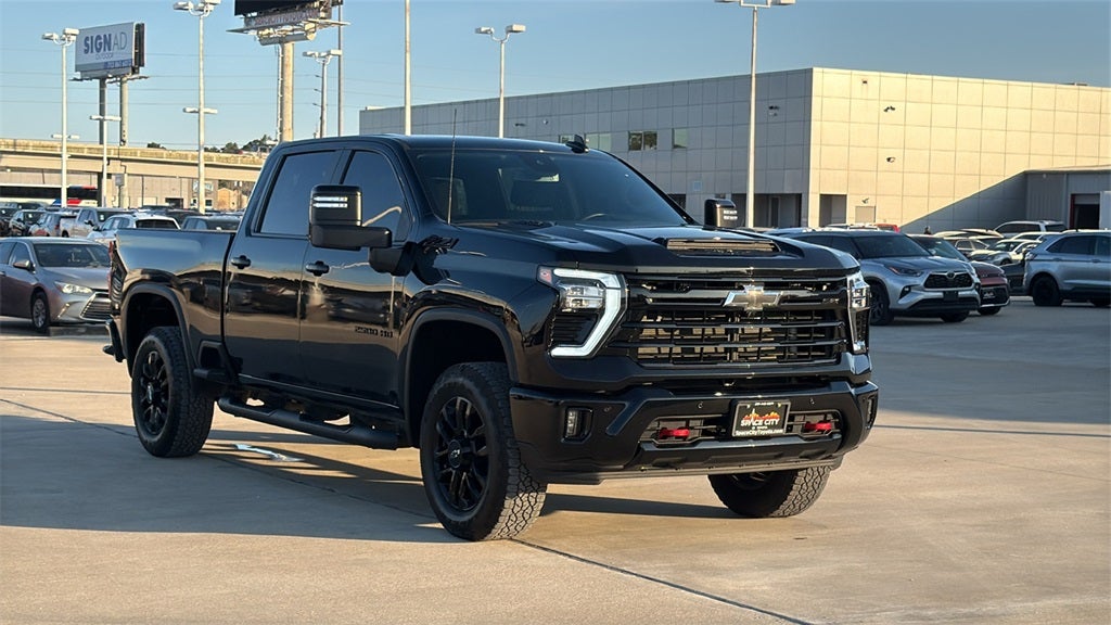 2025 Chevrolet Silverado HD LT
