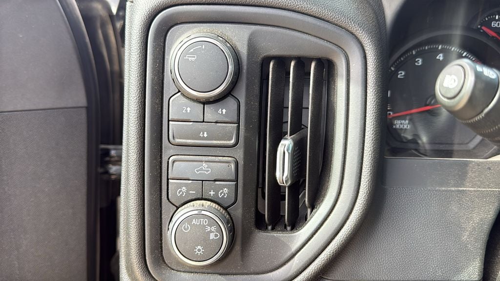 2024 Chevrolet Silverado HD Custom