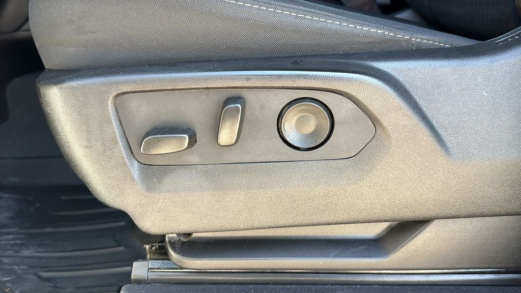 2024 Chevrolet Silverado HD Custom