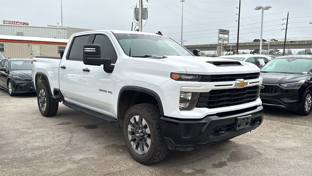 2024 Chevrolet Silverado HD Custom