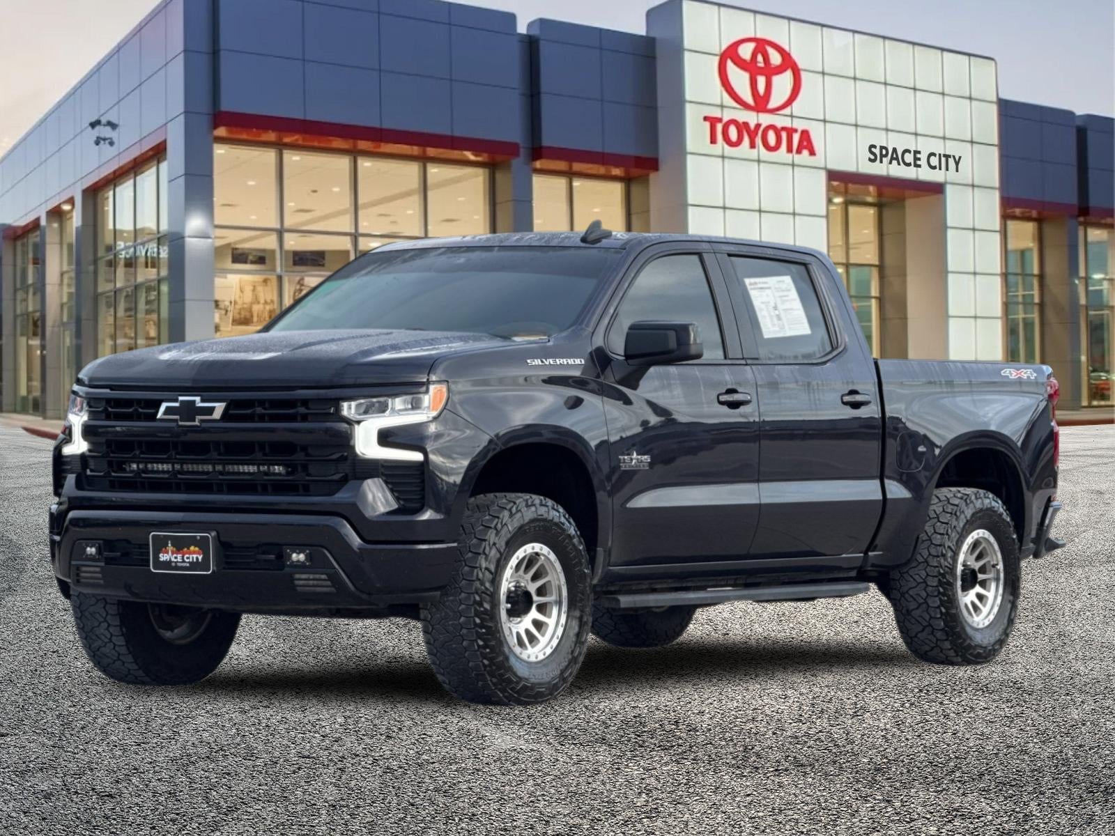 2023 Chevrolet Silverado RST