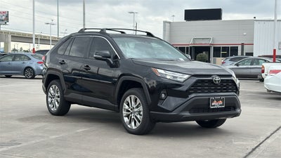 2025 Toyota RAV4 XLE Premium