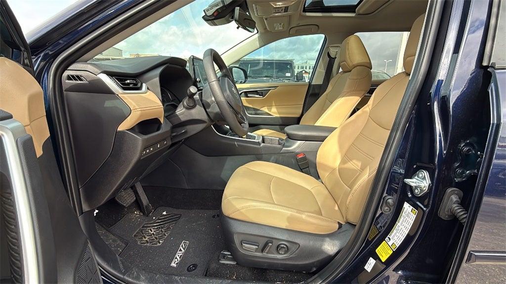 2025 Toyota RAV4 XLE Premium