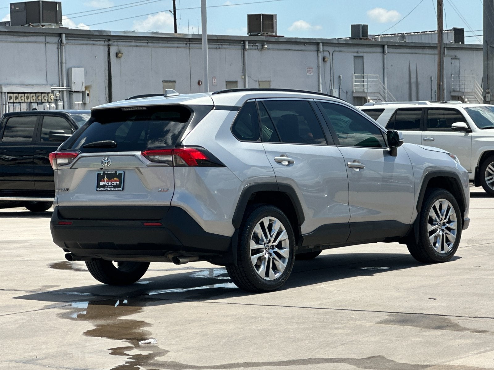 2021 Toyota RAV4 XLE Premium