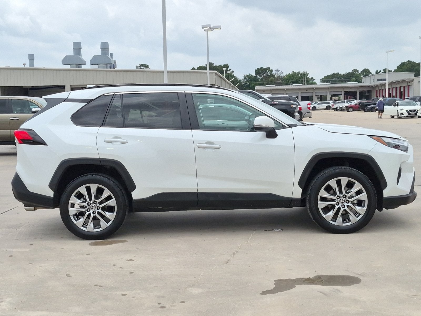 2024 Toyota RAV4 XLE Premium