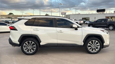 2021 Toyota RAV4 XLE Premium