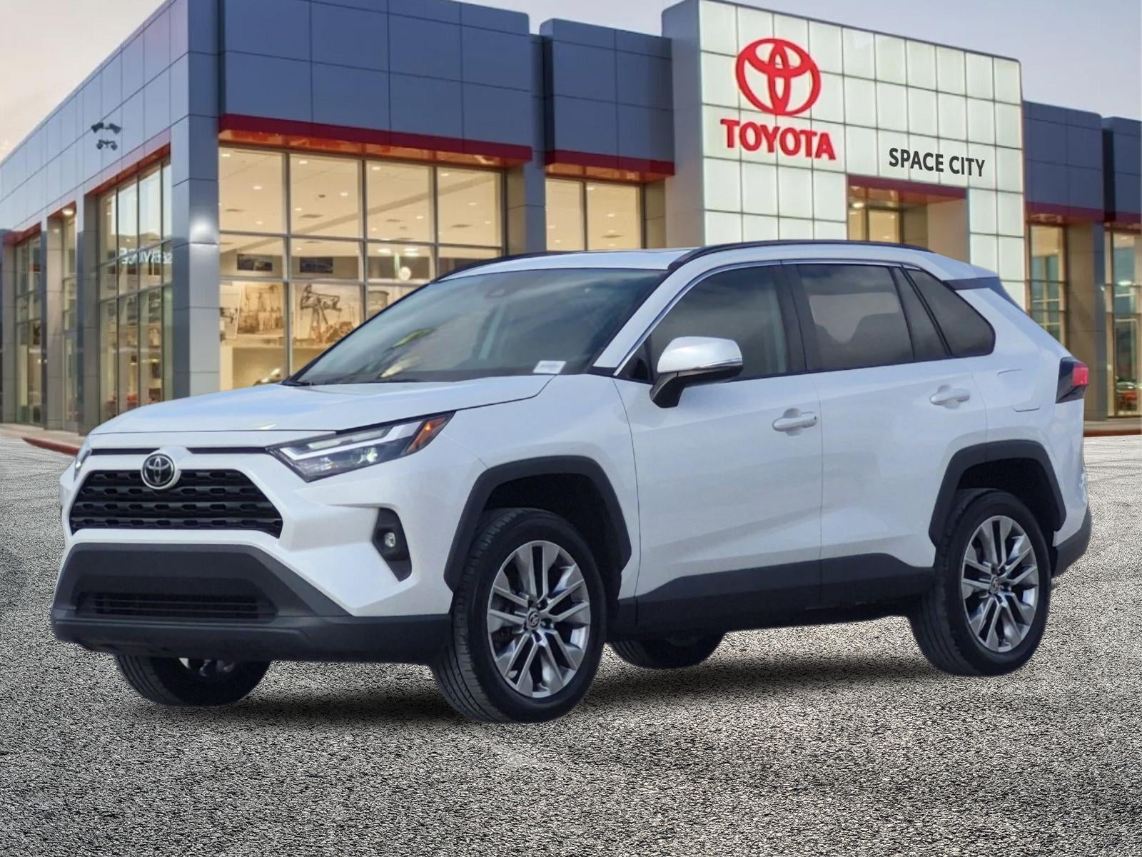 2023 Toyota RAV4 XLE Premium