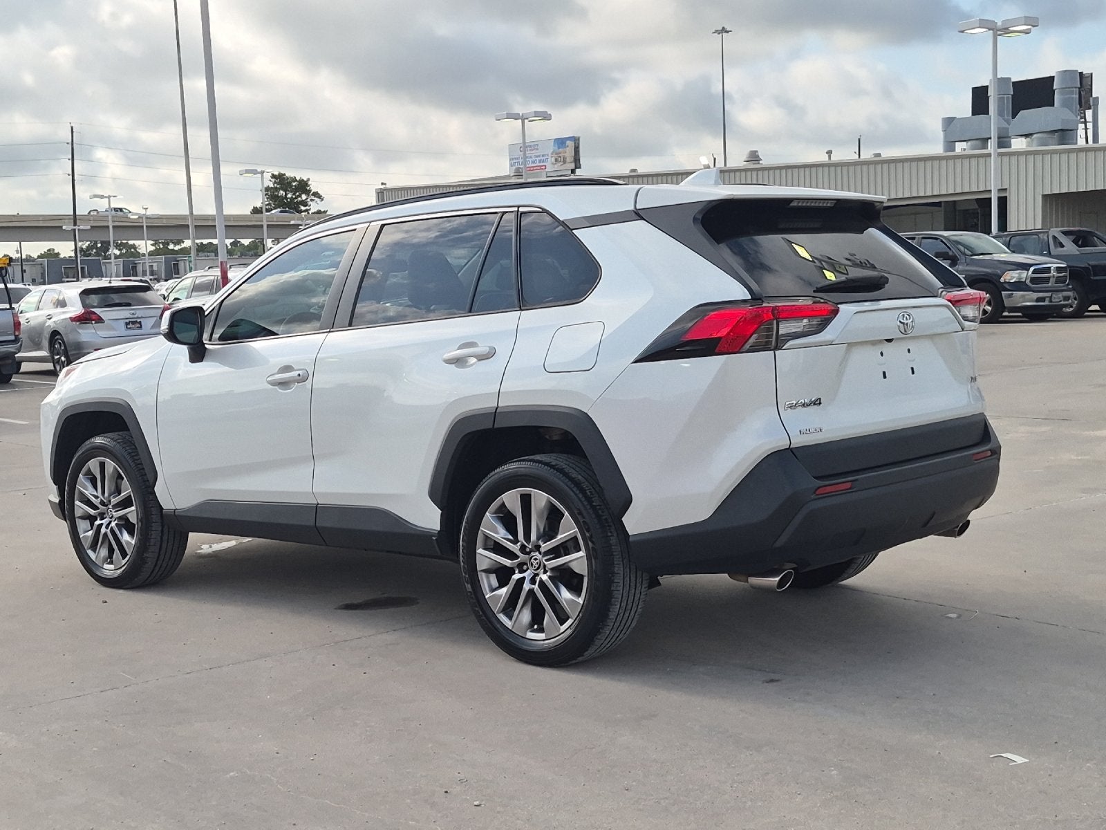 2023 Toyota RAV4 XLE Premium
