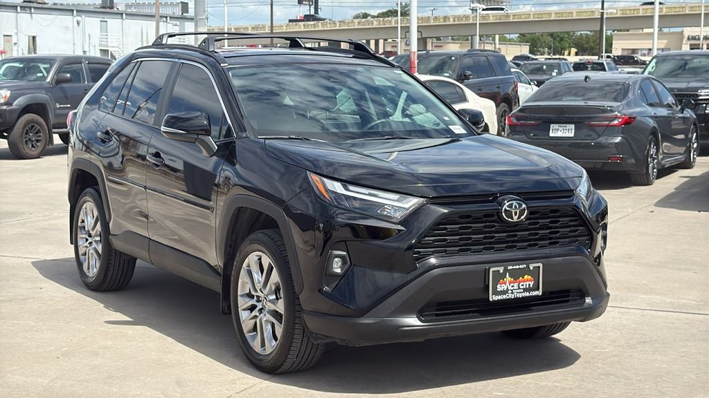 2025 Toyota RAV4 XLE Premium