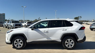2024 Toyota RAV4 LE