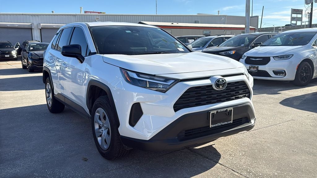 2024 Toyota RAV4 LE