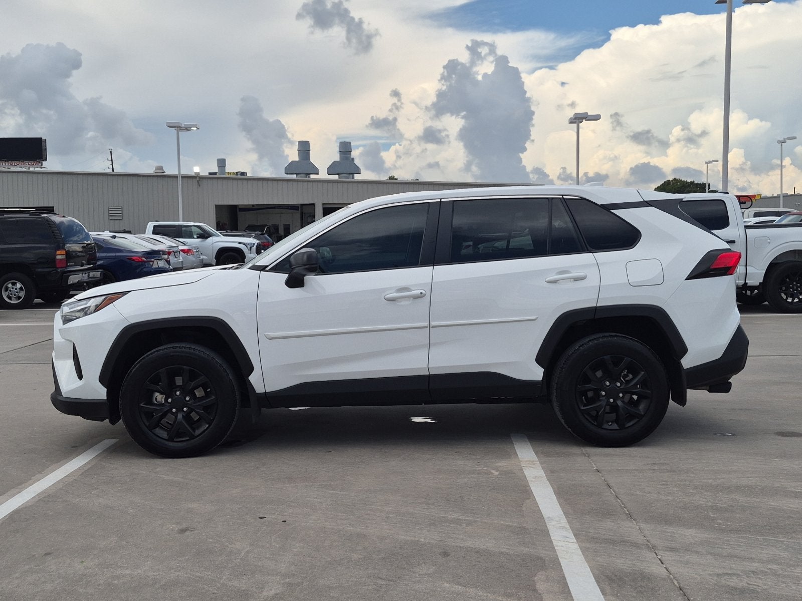2024 Toyota RAV4 LE