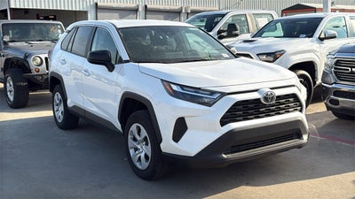 2025 Toyota RAV4 LE