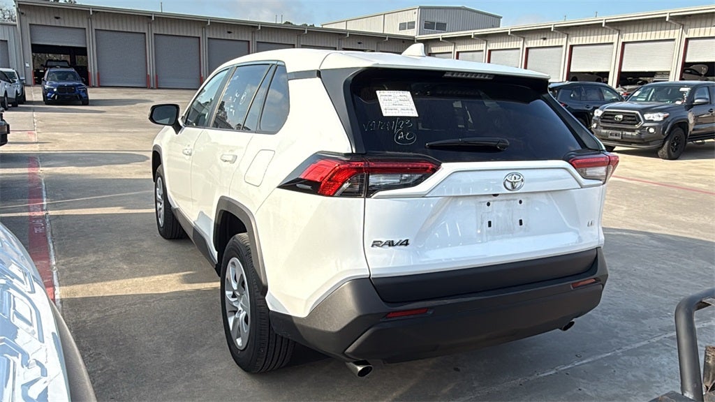 2025 Toyota RAV4 LE