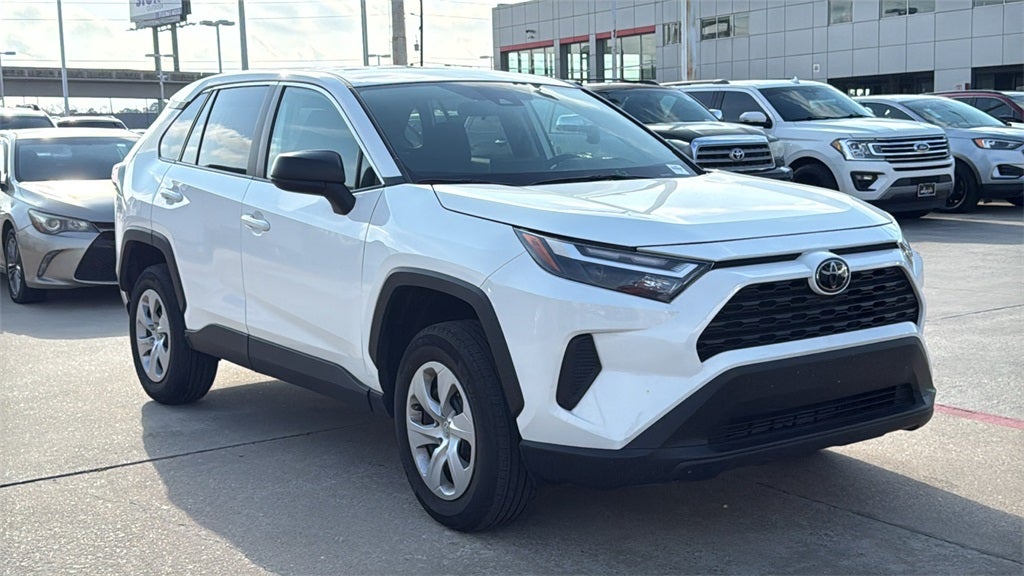 2025 Toyota RAV4 LE