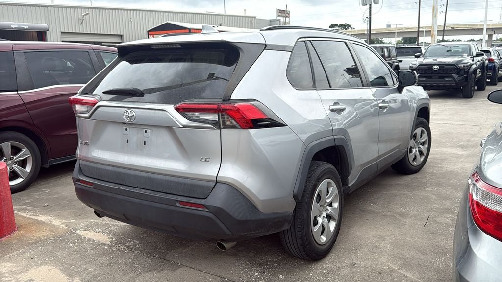 2020 Toyota RAV4 LE
