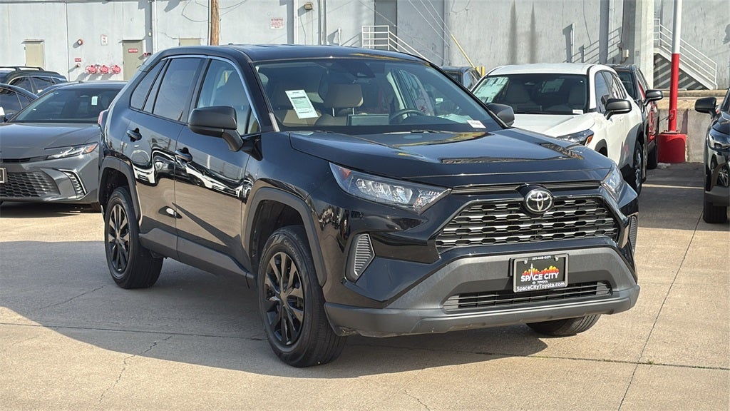 2022 Toyota RAV4 LE