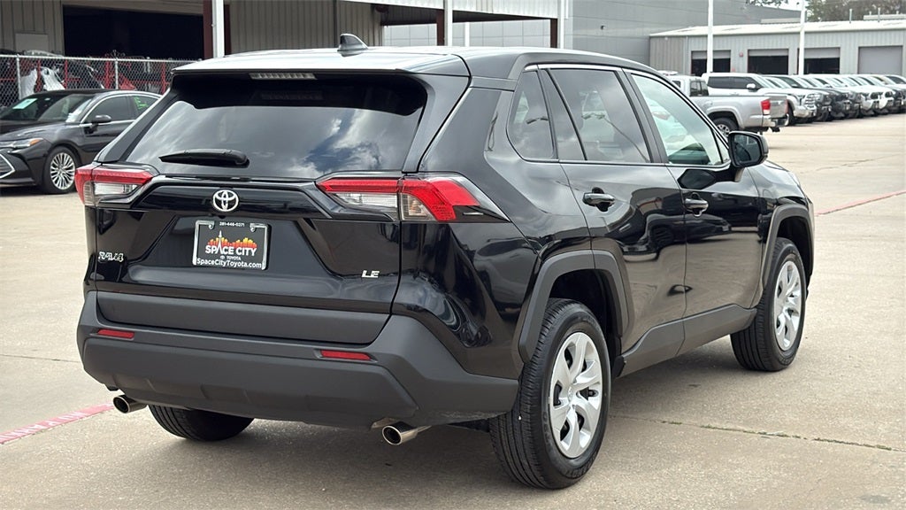 2025 Toyota RAV4 LE