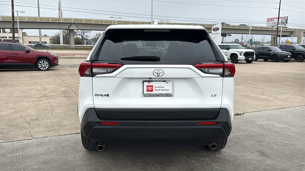 2025 Toyota RAV4 LE