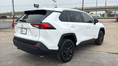 2025 Toyota RAV4 LE