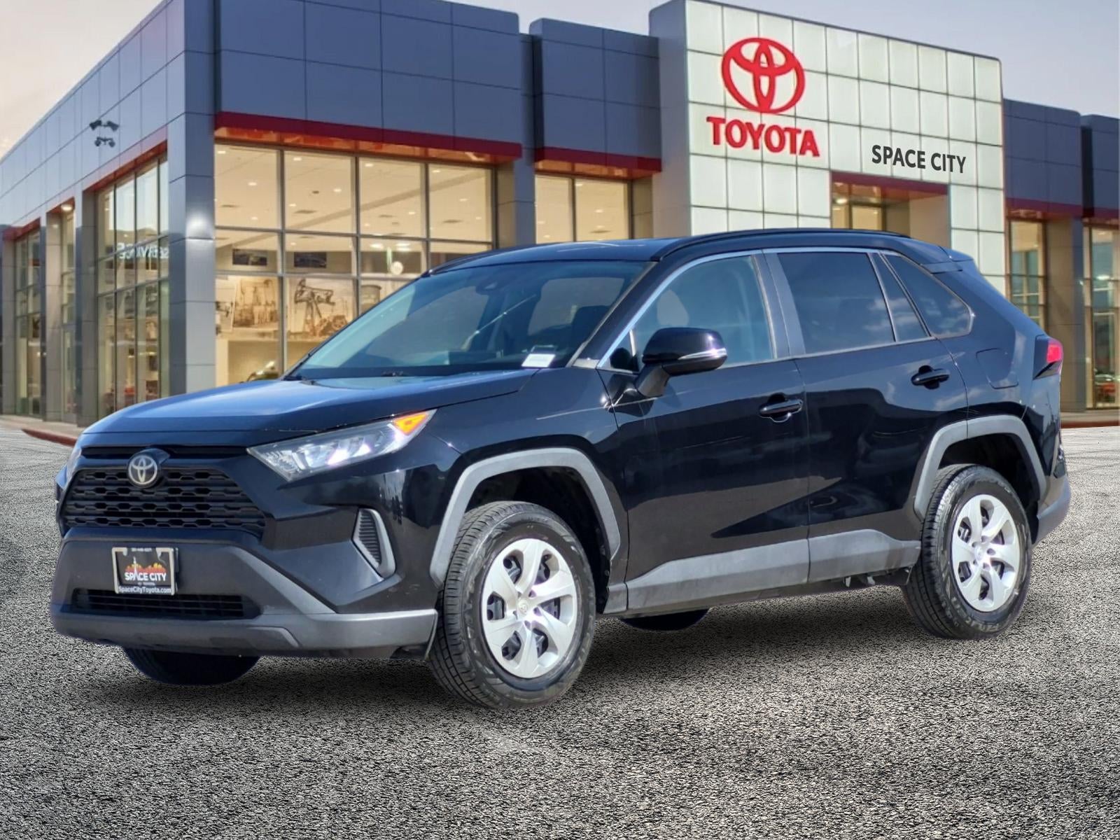 2020 Toyota RAV4 LE