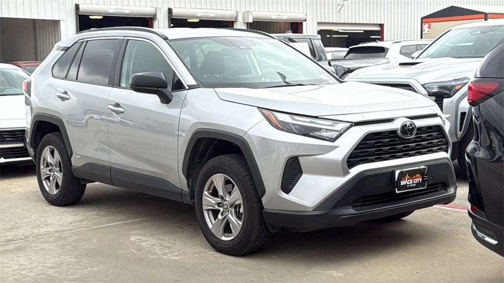 2025 Toyota RAV4 HYBRID LE