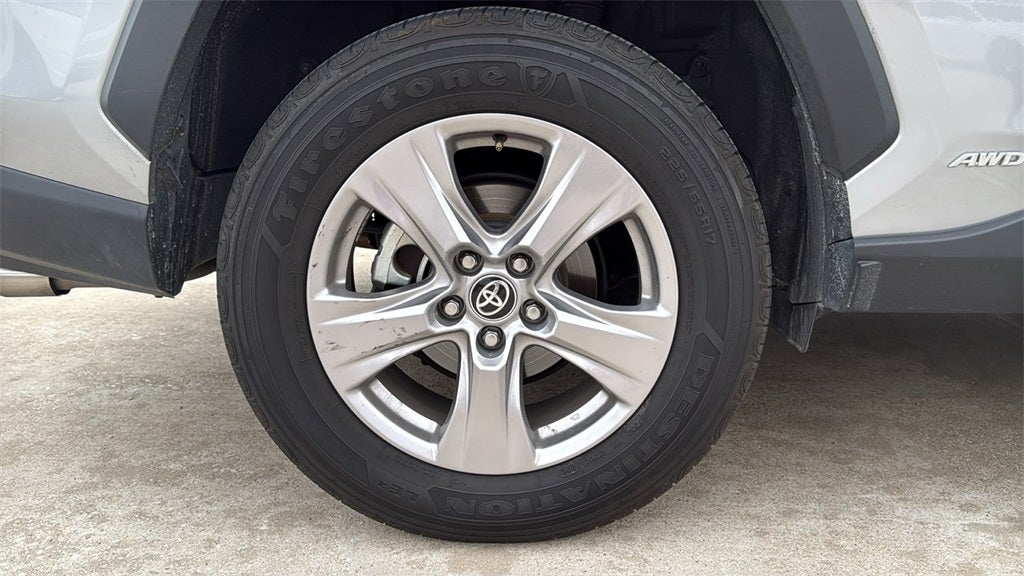 2025 Toyota RAV4 HYBRID LE