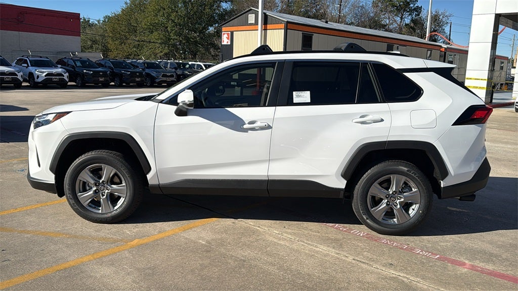2025 Toyota RAV4 XLE