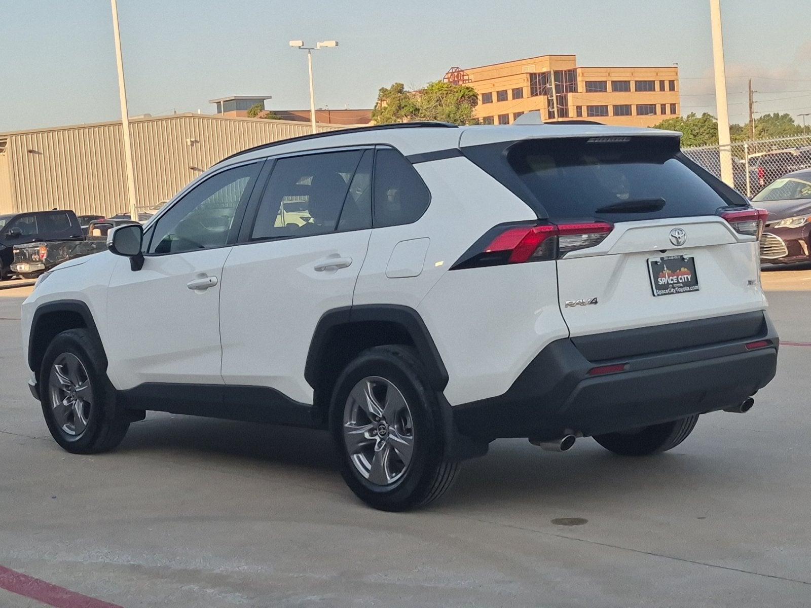 2024 Toyota RAV4 XLE
