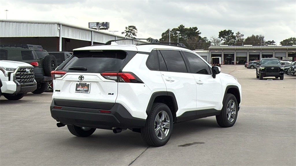 2025 Toyota RAV4 XLE