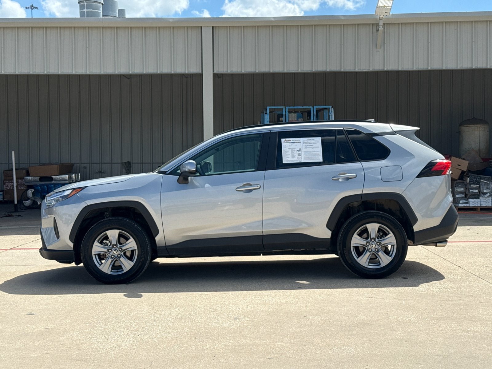 2025 Toyota RAV4 XLE
