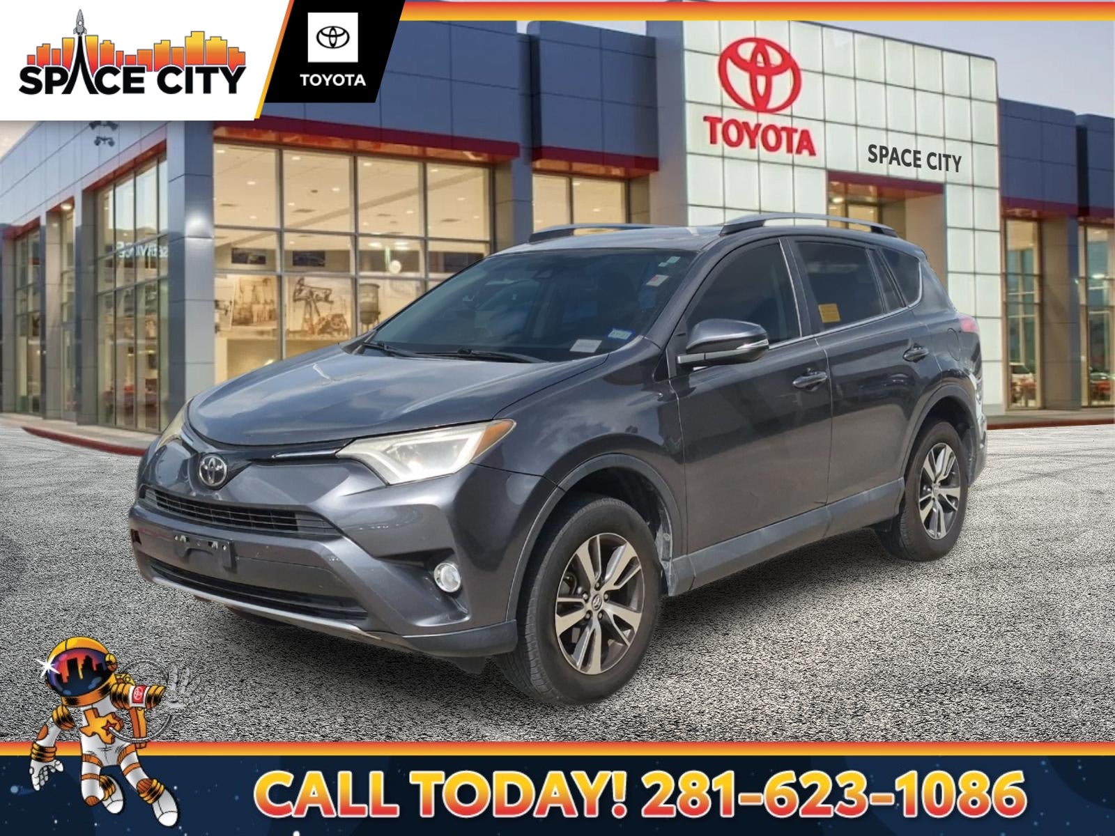 2017 Toyota RAV4 XLE's photo