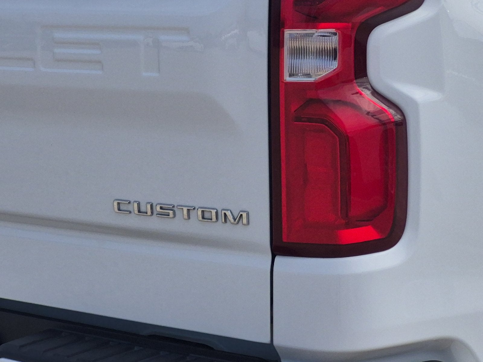 2021 Chevrolet Silverado Custom