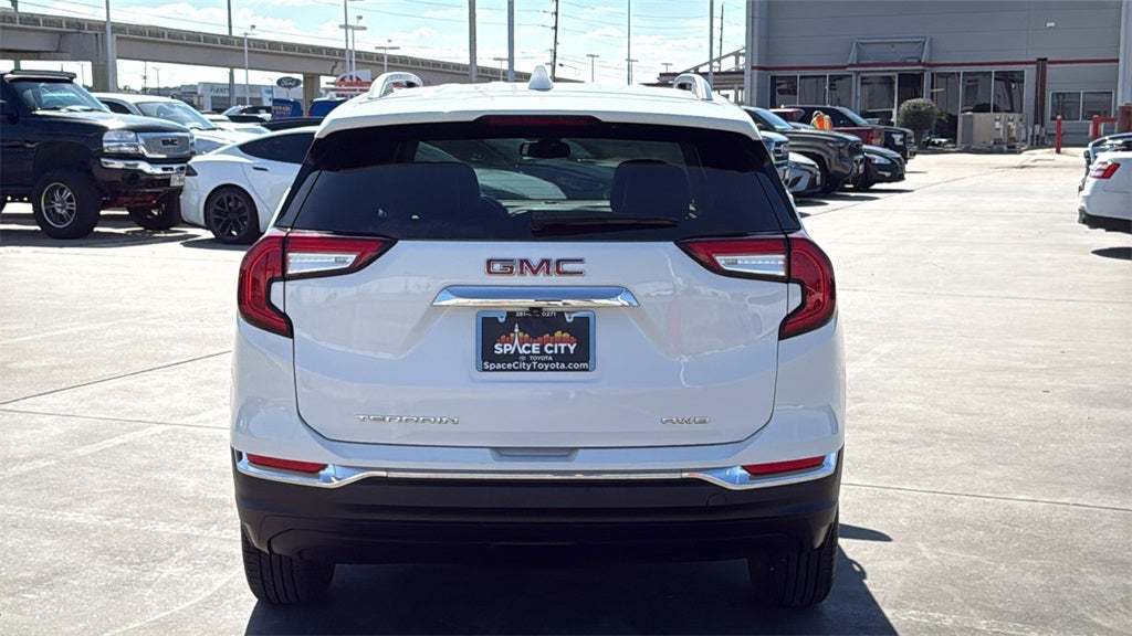 2024 GMC Terrain SLT