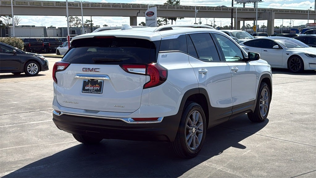 2024 GMC Terrain SLT