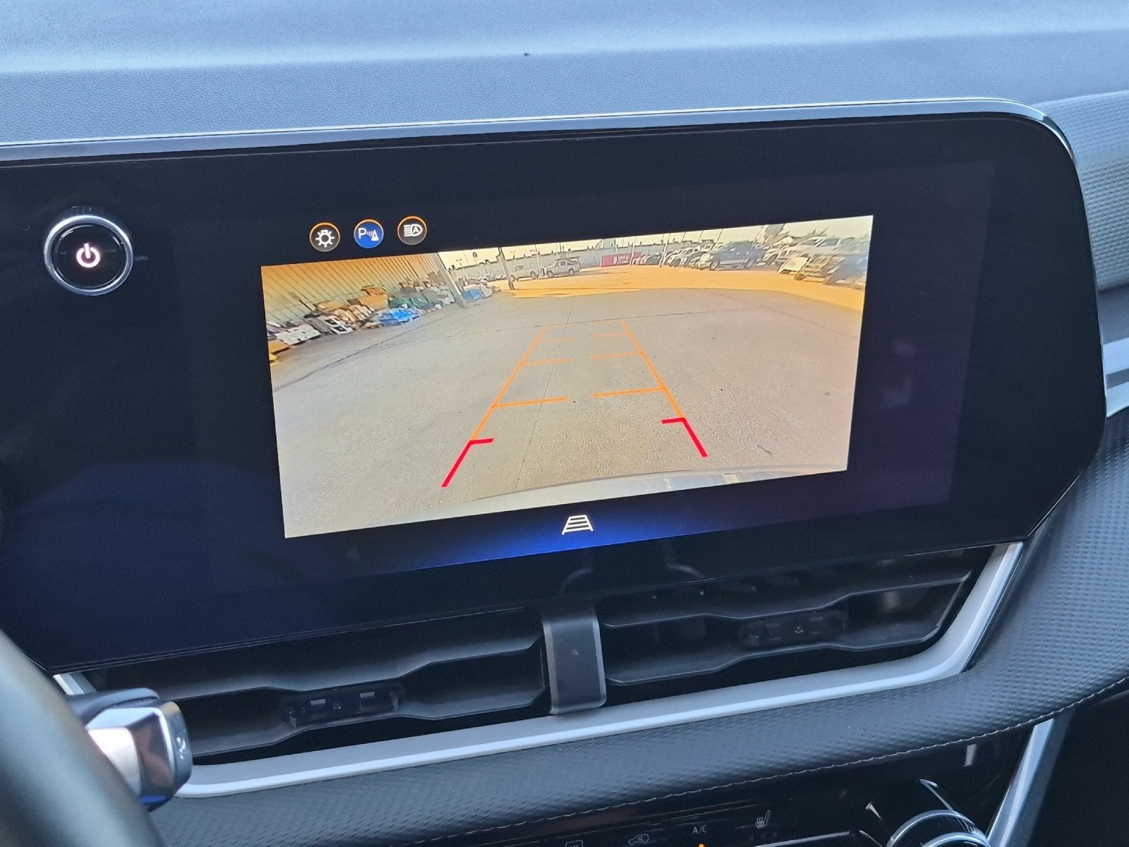 2025 Chevrolet Equinox LT - Photo 20