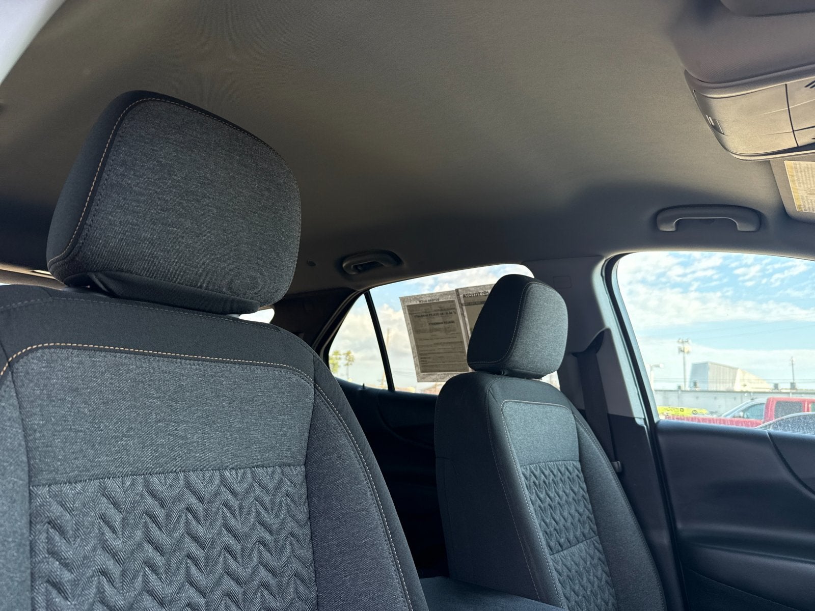 2023 Chevrolet Equinox LT - Photo 17