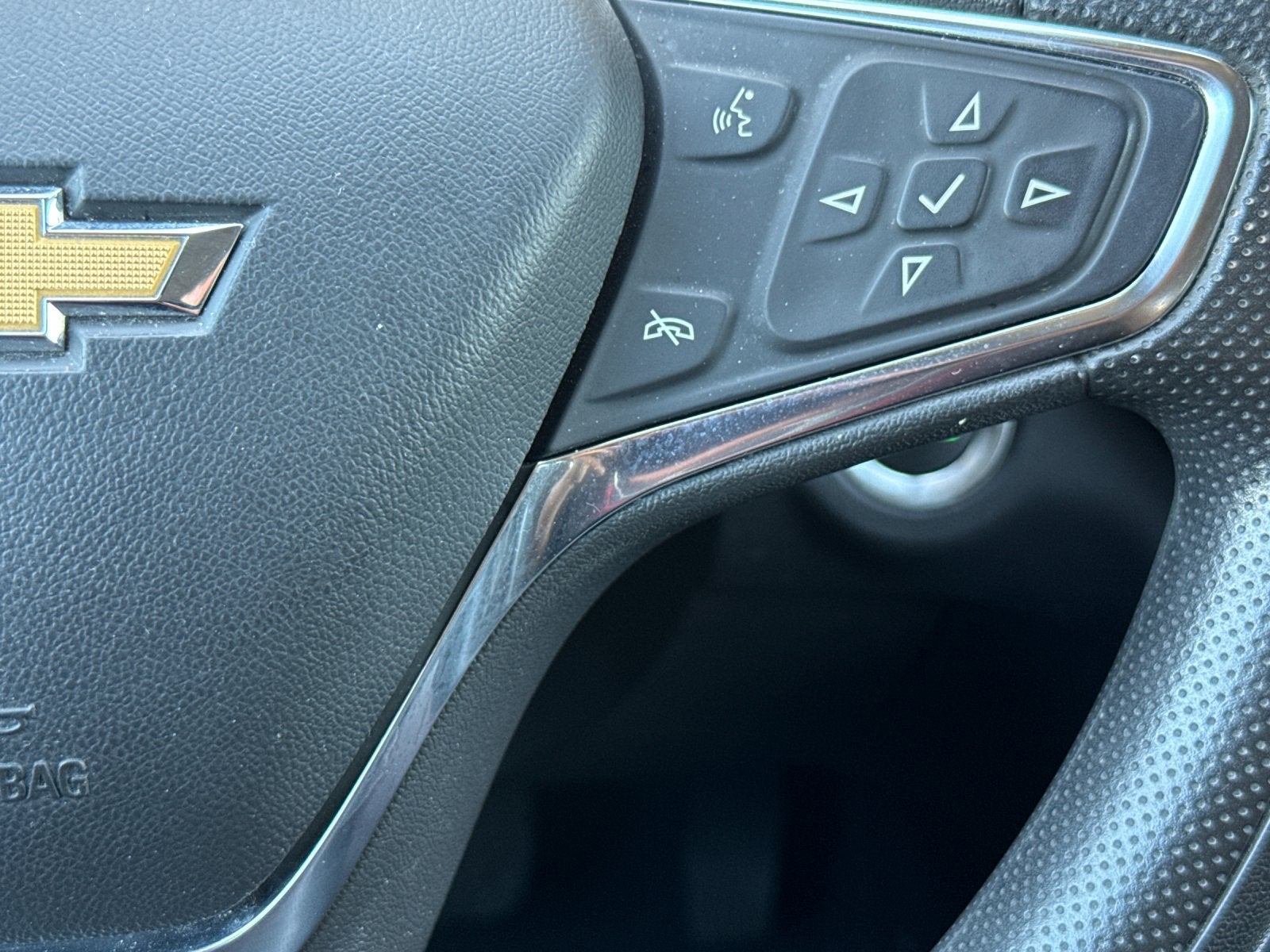 2023 Chevrolet Equinox LT - Photo 25