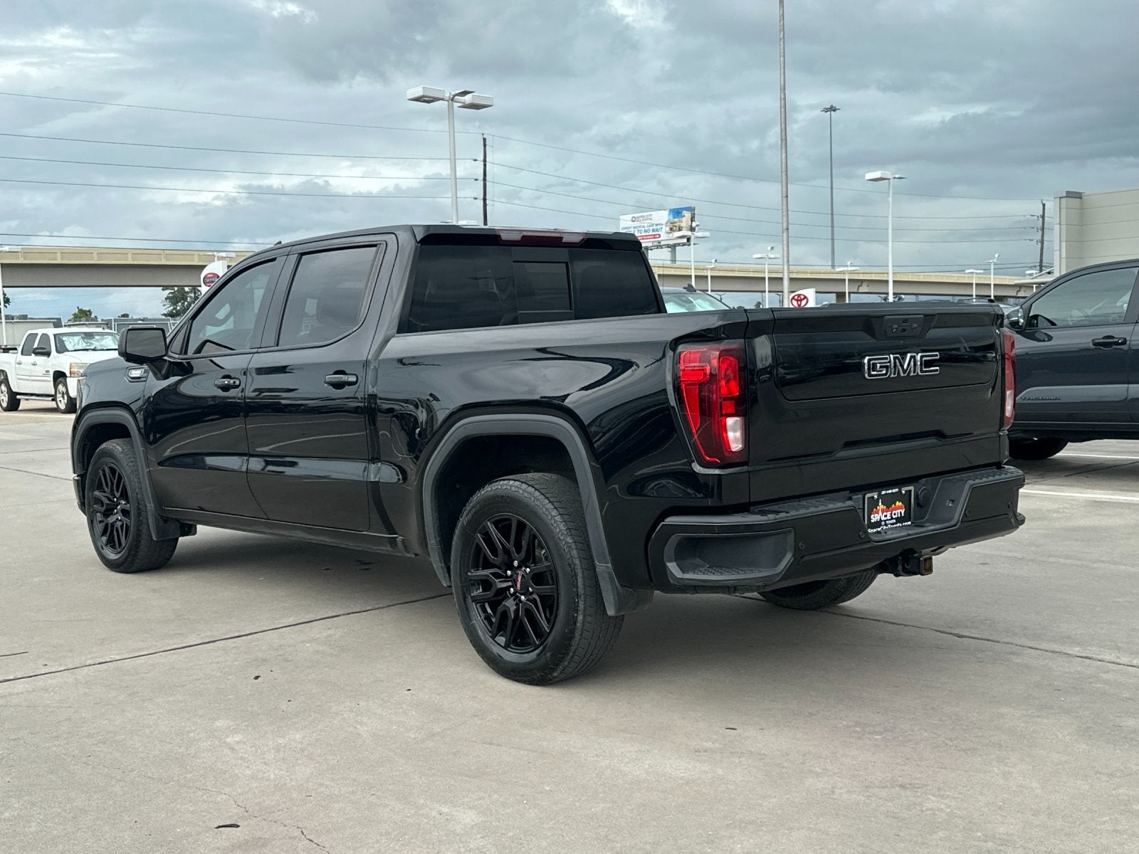 2022 GMC Sierra Elevation