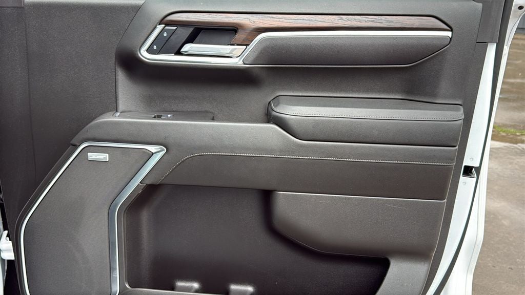 2025 GMC Sierra SLT