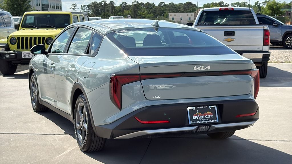 2025 Kia K4 LXS