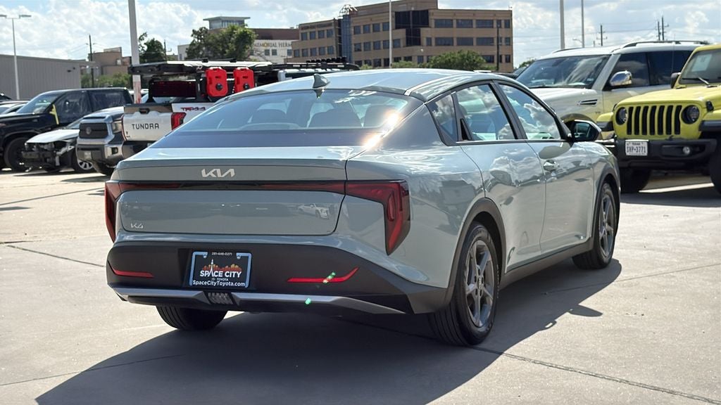 2025 Kia K4 LXS